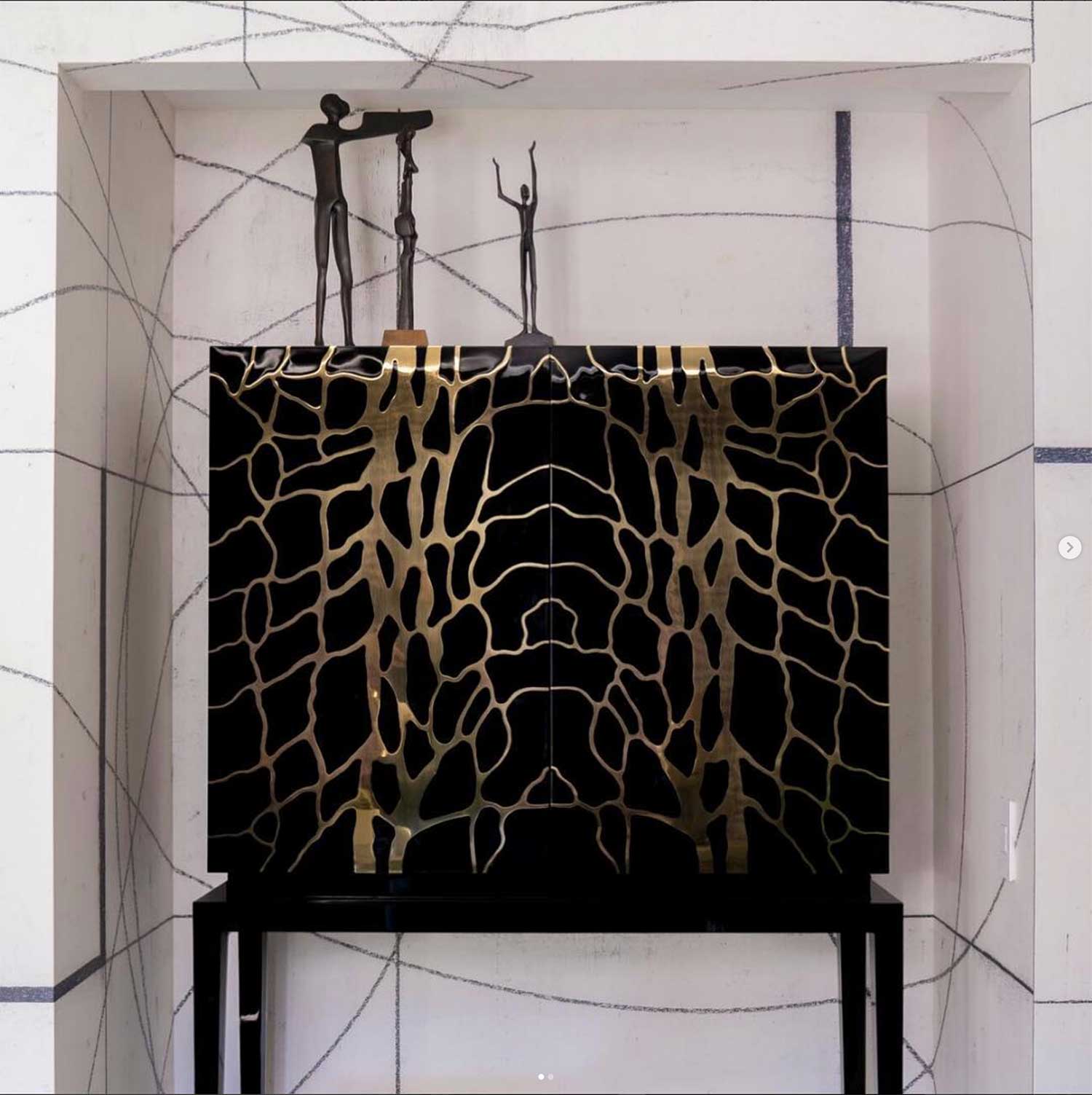 Zelo Cabinet