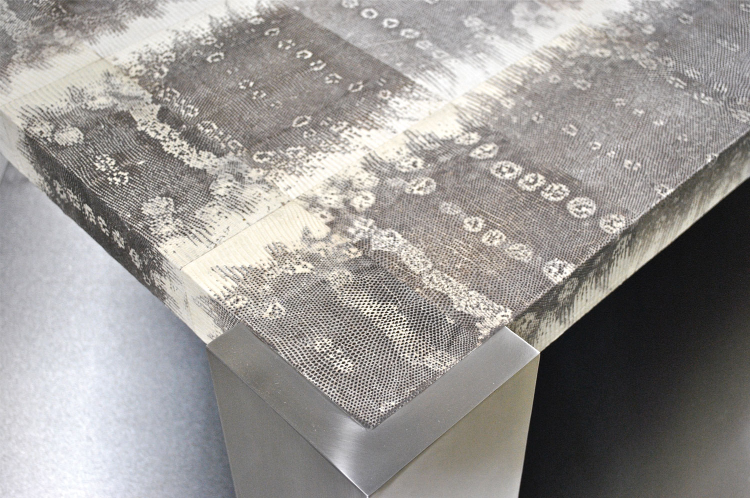 Cube Coffee Table - Lizard/Stainless