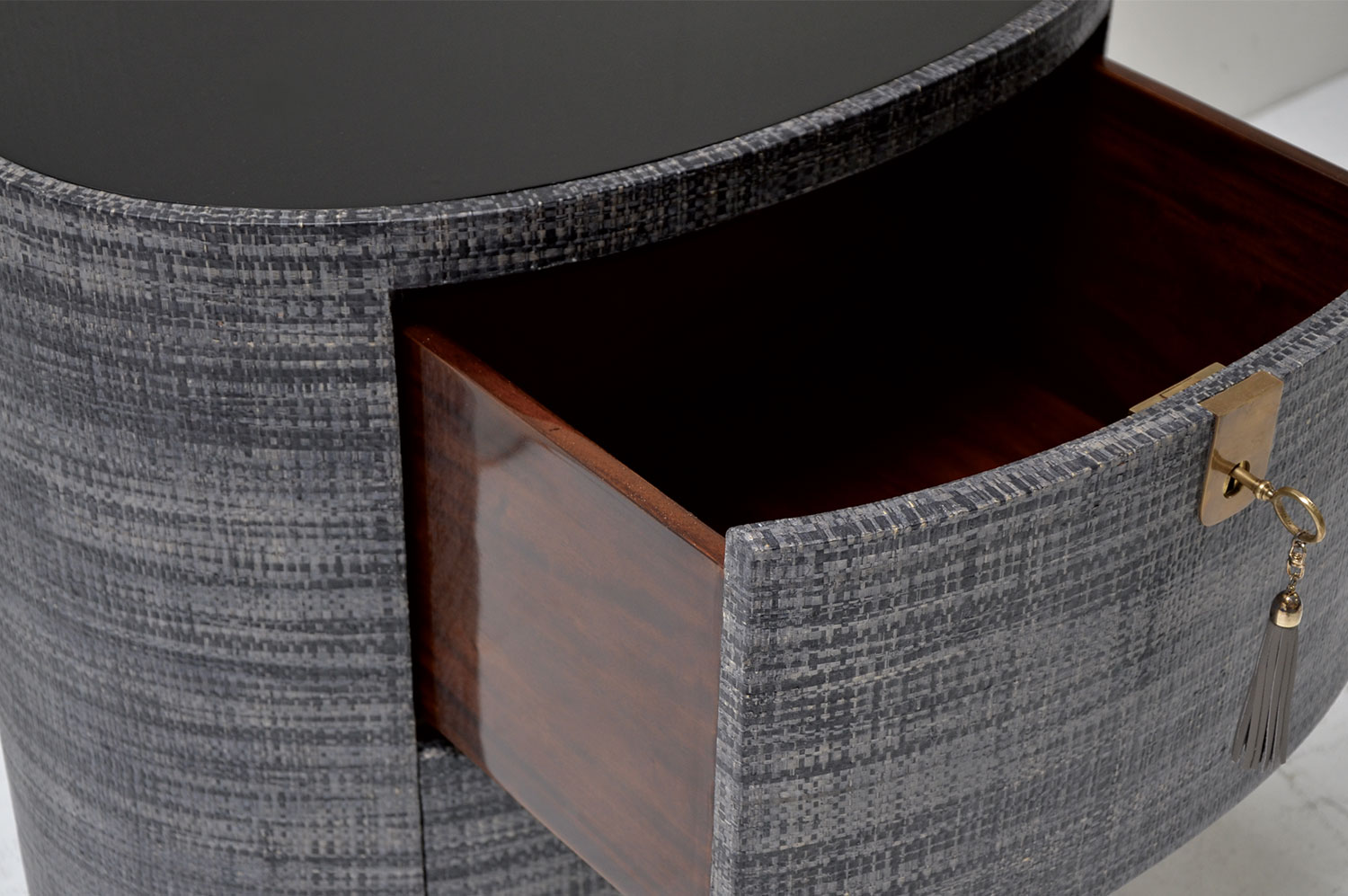 Oval Raffia Nighstand