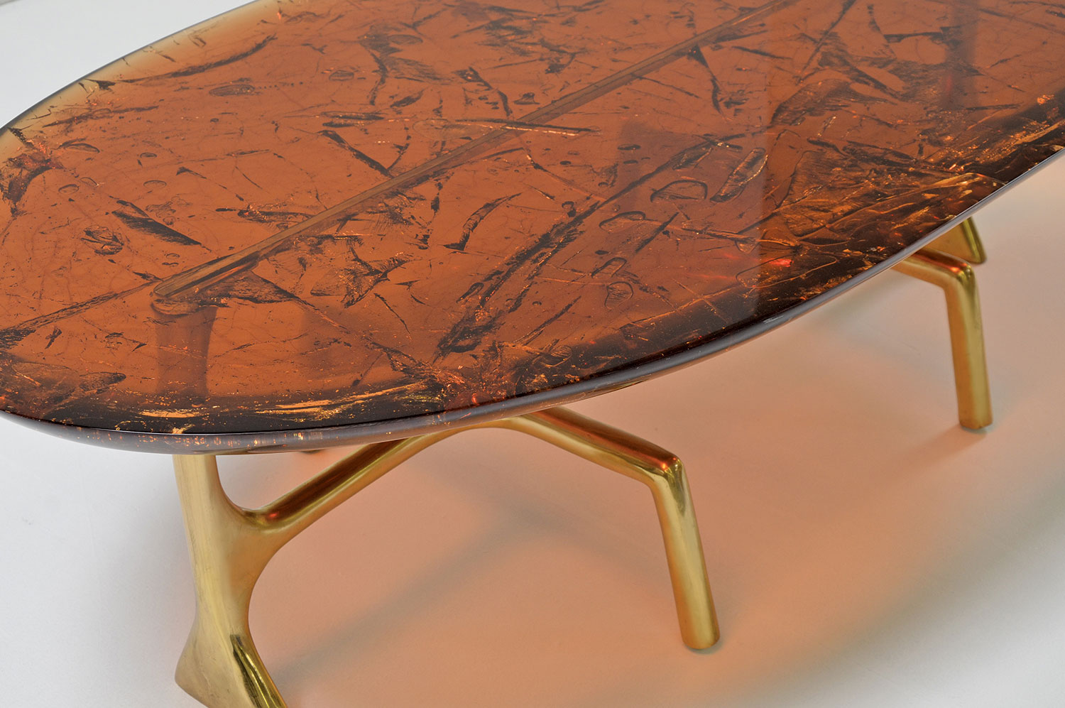 Uovo Fractured Resin Coffee Table