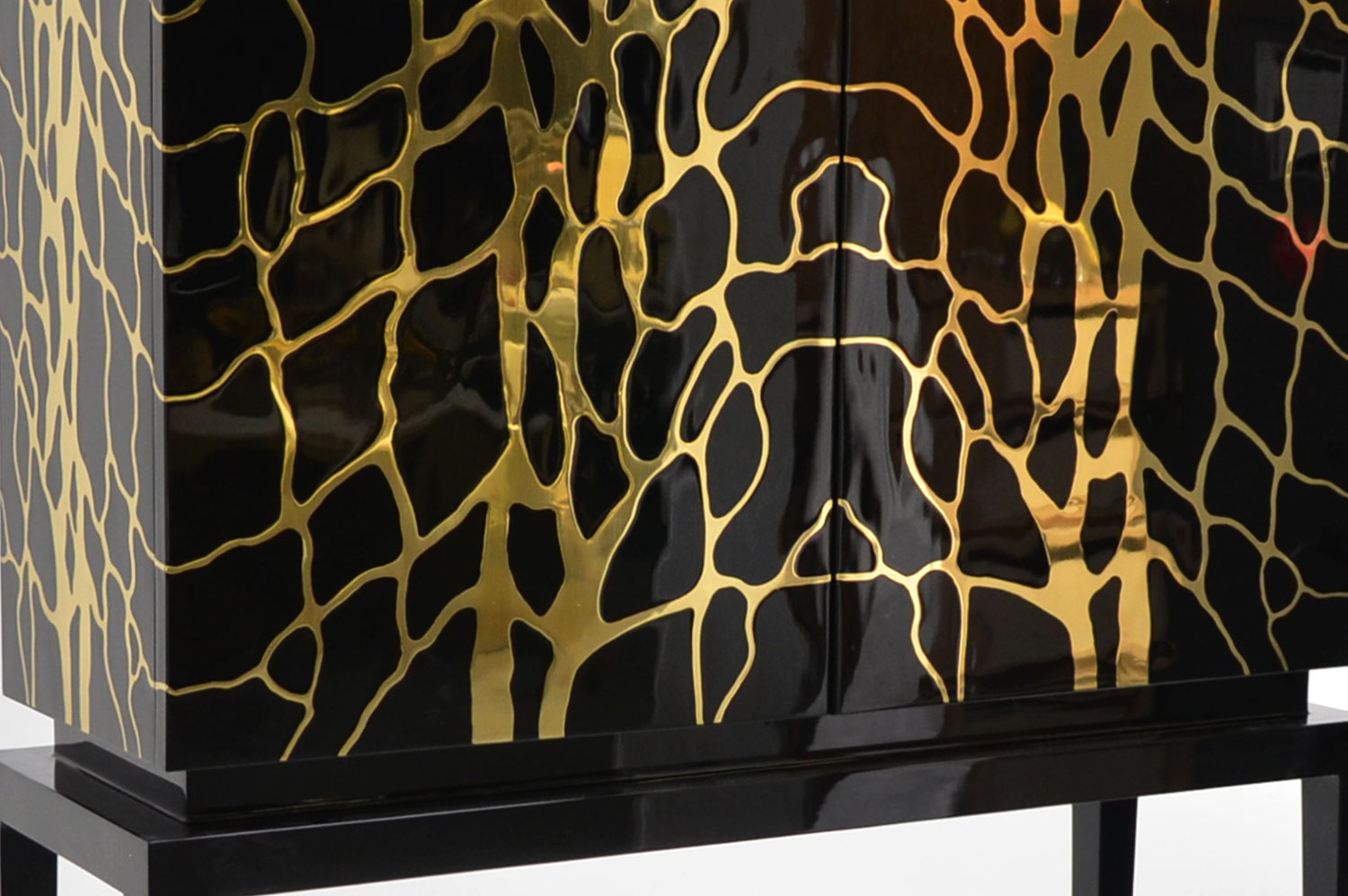 Zelo Bar Cabinet