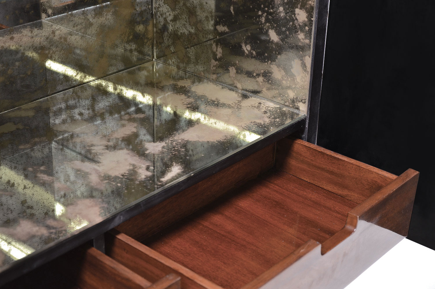 Zelo Bar Cabinet